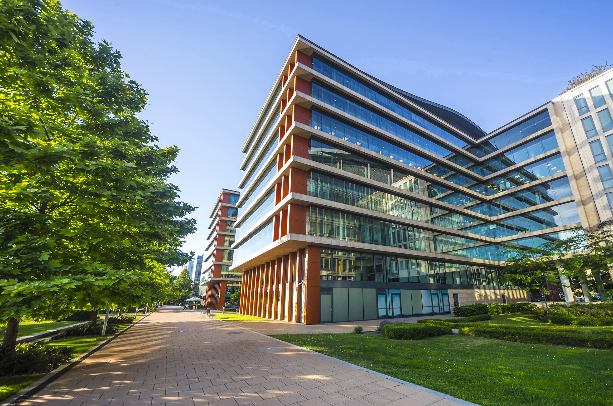 Corporate campus exterior maintenance