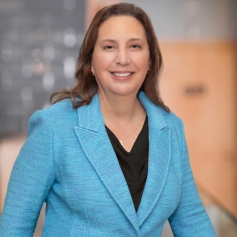 Janet Saura headshot